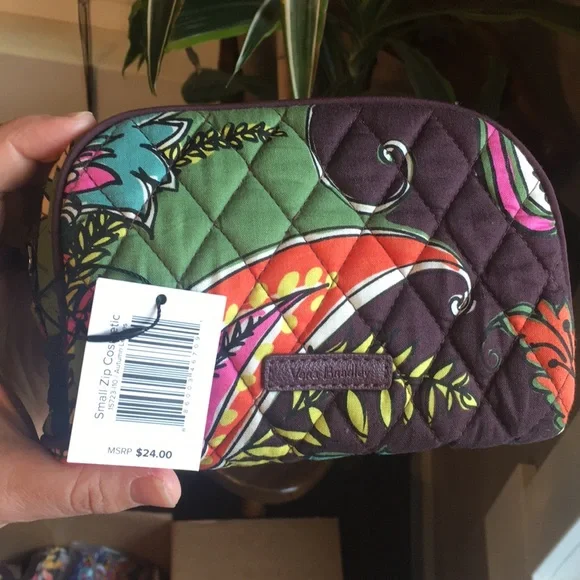 NWT Plastic Lined Vera Bradley small cosmetic bag - Picture 2 of 6